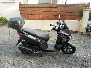 APRILIA SXR SPORTIF NOIR 50CM3