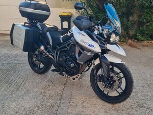 TRIUMPH TIGER 800 XRX
