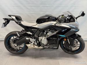 CFMOTO 675 SR-R ABS 2025 / 150 KMS / 1ÈRE MAIN