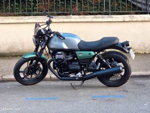 MOTO GUZZI 850 V7 STONE CENTENARIO