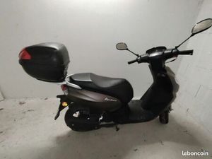 SCOOTER PEUGEOT KISBEE 50CM3