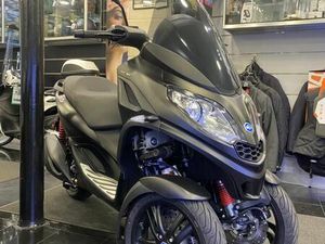 PIAGGIO MP3 300 HPE SPORT E4 278 CM3