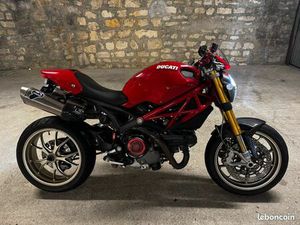 DUCATI 1100 MONSTER S