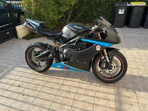 TRIUMPH DAYTONA 2009