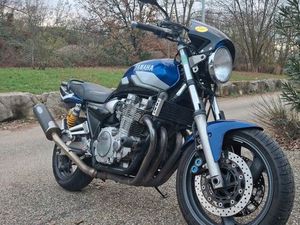 XJR 1300 YAMAHA