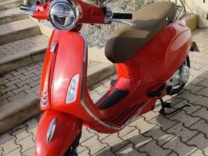 VESPA PRIMAVERA 50 4T ÉTAT NEUF