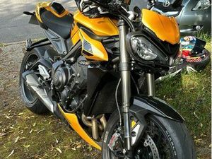 TRIUMPH STREET TRIPLE 765RS
