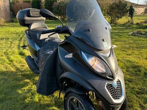 PIAGGIO MP3 300