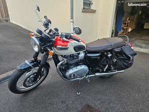 MOTO TRIUMPH BONNEVILLE T100 BRIDÉE A2