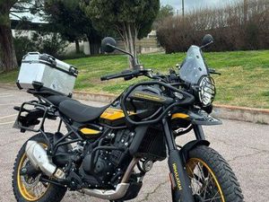 ROYAL ENFIELD HIMALAYAN 450 ÉQUIPÉE