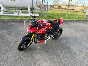 DUCATI STREETFIGHTER V4S