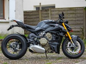 DUCATI STREETFIGTHER V4S