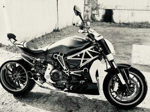 VENDS DUCATI XDIAVEL