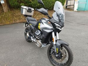 MOTO GUZZI V100 STELVIO