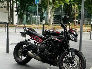TRIUMPH STREET TRIPLE 765 R