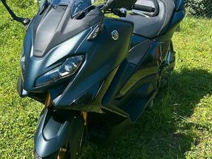 YAMAHA TMAX 560 TECH MAX