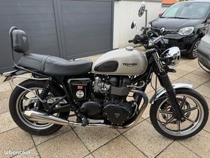 TRIUMPH BONNEVILLE 865