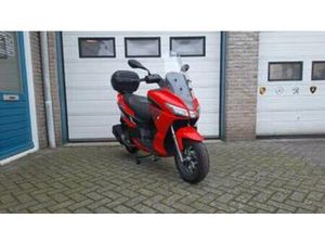 APRILIA SXR 50 / 2022 / BROMSCOOTER — SCOOTERS | APRILIA — MARKTPLAATS