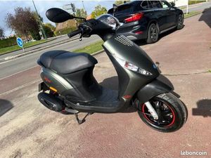 SCOOTER PIAGGIO ZIP 50S 4 TEMPS