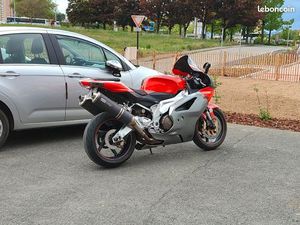 RSV1000R