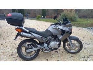 MOTO HONDA 125 VARADERO