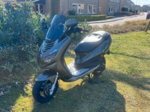 PEUGEOT ELYSTAR 70 CC WATERGEKOELD!! — SCOOTERS | PEUGEOT — MARKTPLAATS