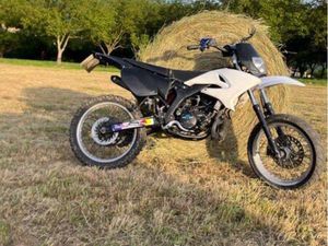 MOTO YAMAHA 50 DTR