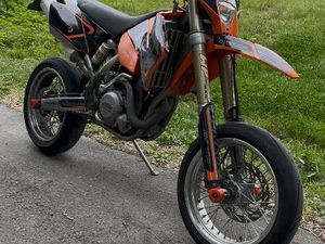 ② KTM 450 EXC