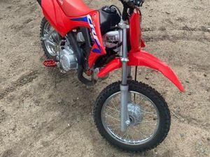 HONDA CRF110F EINSPRITZER MIT EXTRAS