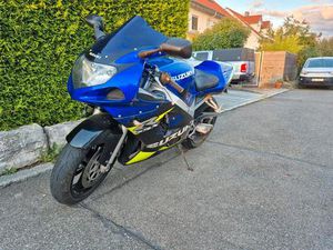 SUZUKI GSX R 600