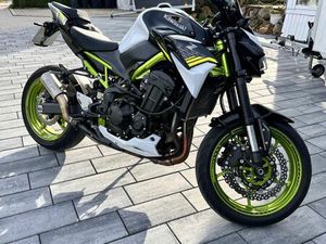 KAWASAKI Z900