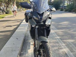 YAMAHA TRACER 9 VERDE