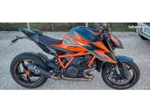KTM 1290 SUPER DUKE R
