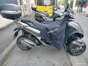 PIAGGIO MP3 YOURBAN 300