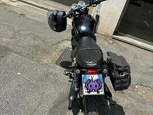 TRIUMPH BONNEVILLE T100 BLACK