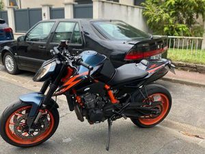 KTM 890 DUKE R