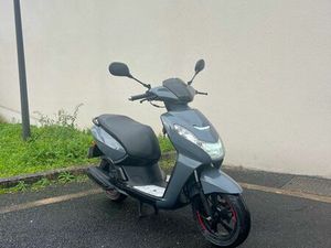 PEUGEOT KISBEE 50 4TEMPS.PRIX À DÉBATTRE