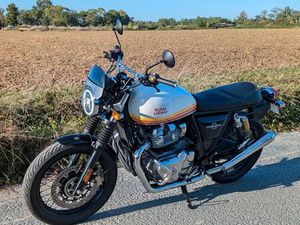 ROYAL ENFIELD INTERCEPTOR 650