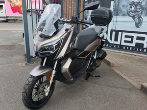 ② QJ MOTOR SCOOTER ATR 125 AVEC TOP CASE NOUVEAU