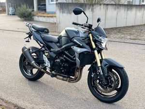 SUZUKI GSR750 *1. HAND ZUSTAND WIE NEU*