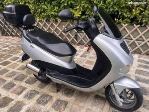 SCOOTER PEUGEOT ELYSEO