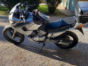VENDS HONDA VARADERO 125