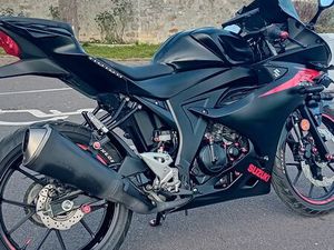 MOTO SUZUKI GSX-R 125 CC