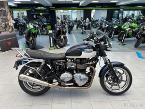 TRIUMPH BONNEVILLE T100 SE