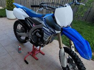 YAMAHA YZF250