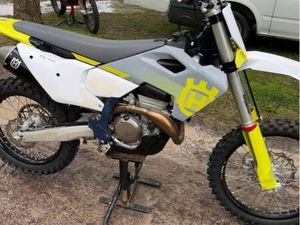 HUSQVARNA 350 FC 2024
