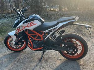 KTM DUKE 390