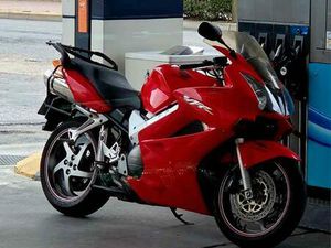 HONDA - VFR800 FIVTEC