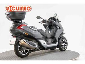 PEUGEOT - METROPOLIS 400