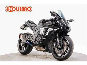 YAMAHA - YZF-R1